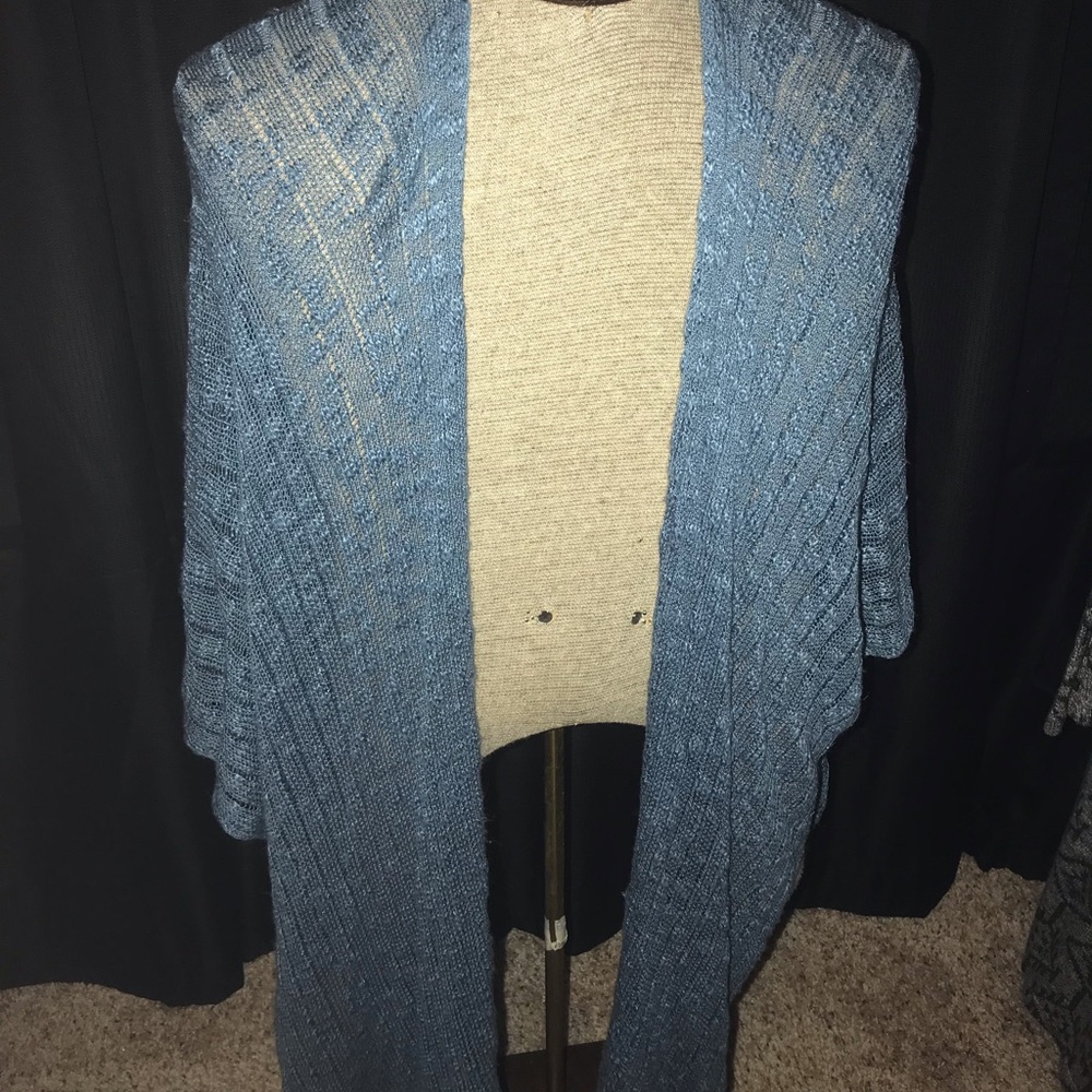 Bluish gray lace shawl